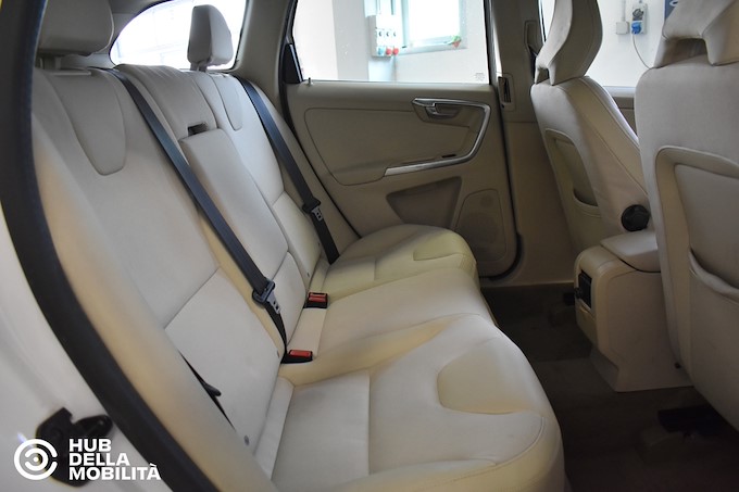 VOLVO XC60 DRIVe Kinetic